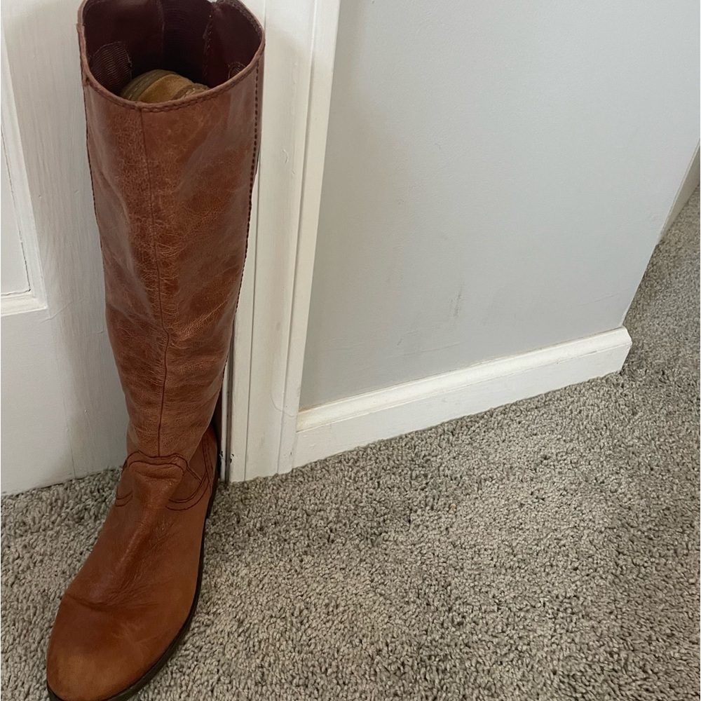 Few times worn comfortable boots BC Generation